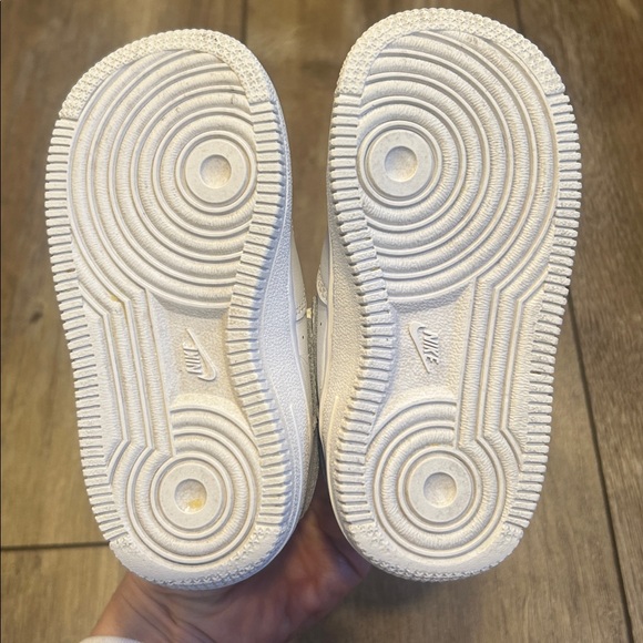 Nike Toddler Air Force One Sneakers Size 7 - Picture 5 of 6
